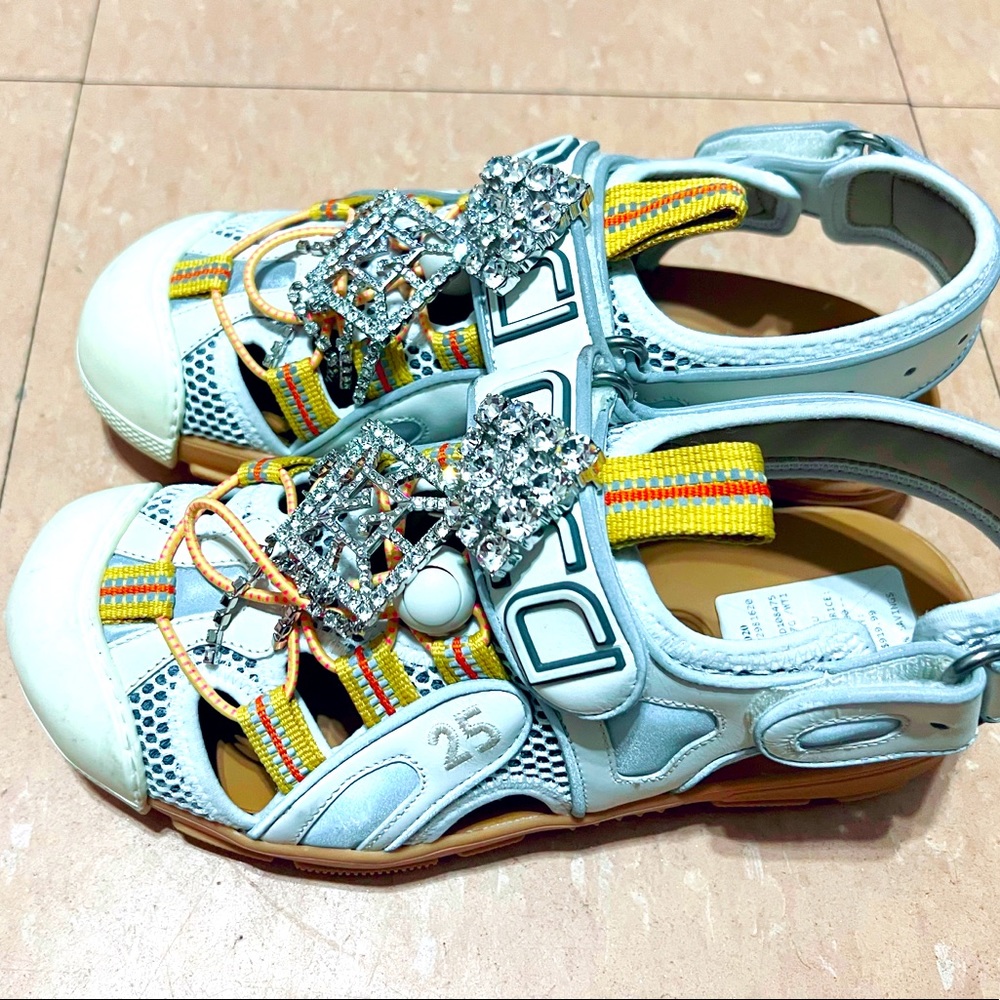 Gucci Mesh Fabric Tinsel Sport Sandals